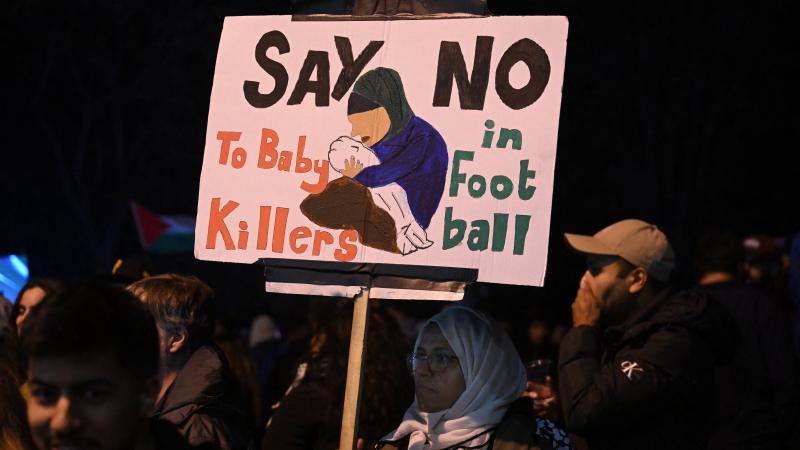 İsrail Karşıtı Protesto: Birmingham'da Binlerceki Kalabalık