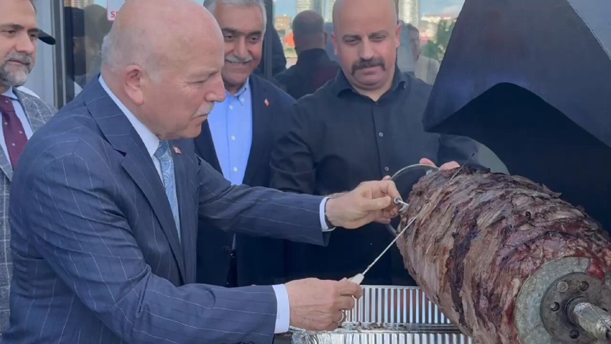 ABD'de Erzurum Mutfağı Tanıtıldı: Cağ Kebabı Yoğun İlgi Gördü