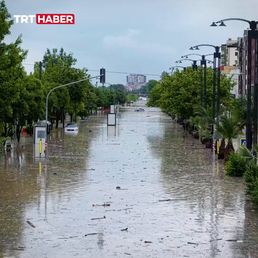 Trabzon'da Sağanak Yağış Etkili Oldu: Son Görüntüler