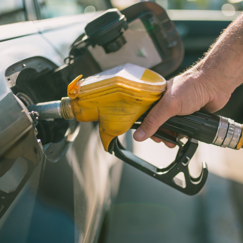 Mazot ve Benzine Zam Geldi: Güncel Fiyatlar