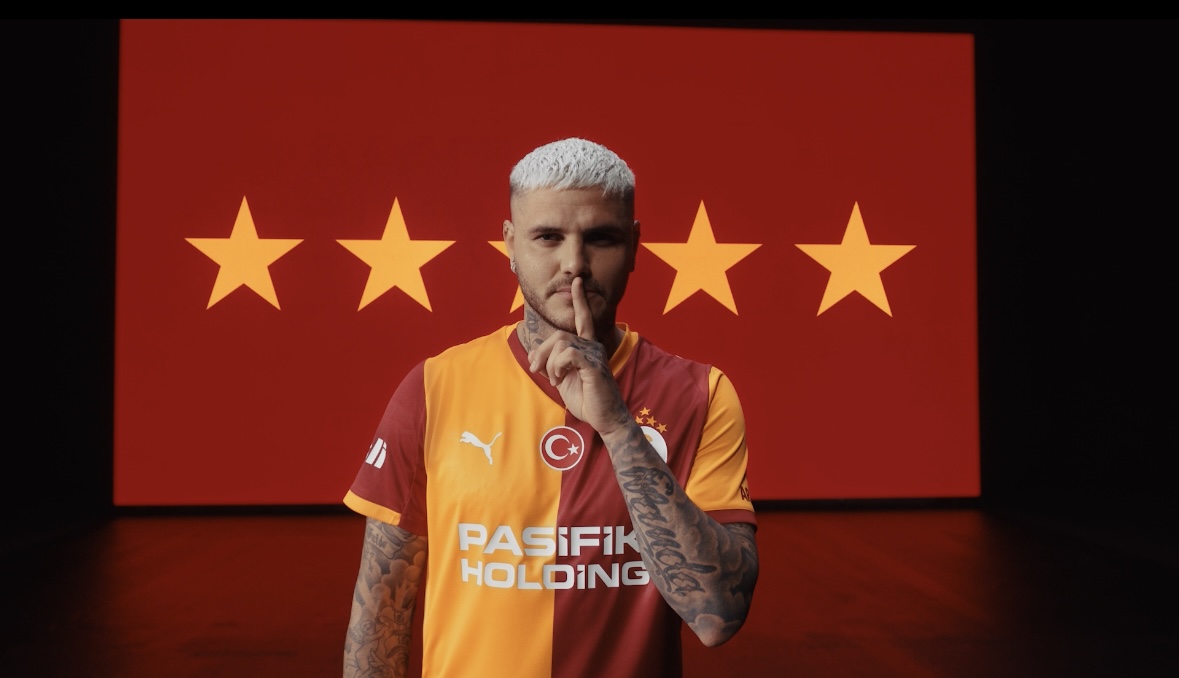 Galatasaray Yeni Sezon Formalarını Tanıttı: 5 Yıldızlı Tasarımlar Futbolseverlerle Buluştu