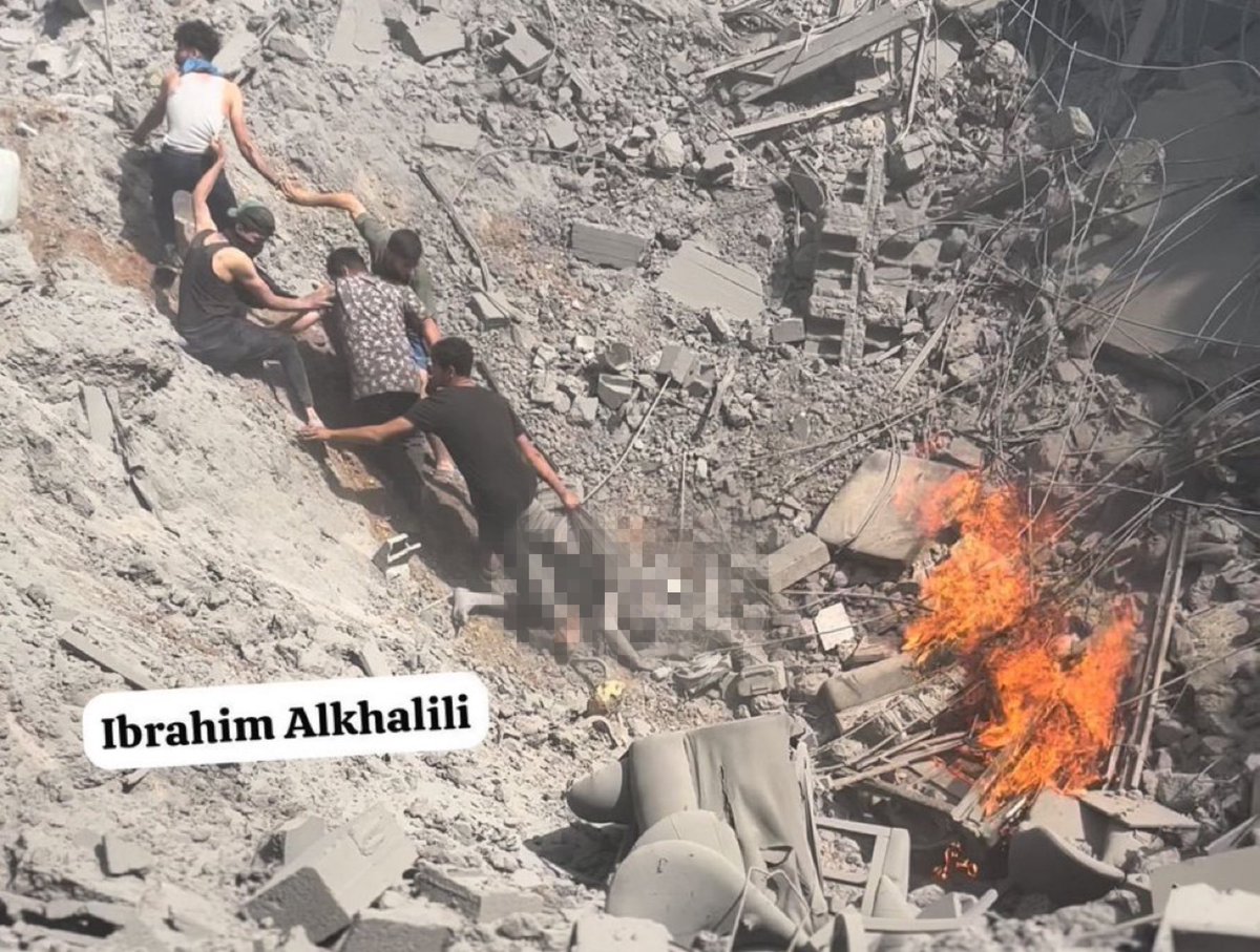 Gazze'de Tuffah Semtine İsrail Hava Saldırısı: Çok Sayıda Sivil Enkaz Altında