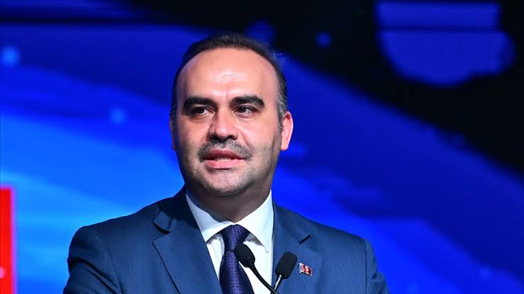 Suriye'nin Yeniden İnşası İçin Türkiye'nin Rolü: Sanayi ve Teknoloji Bakanı Kacır'ın Açıklamaları