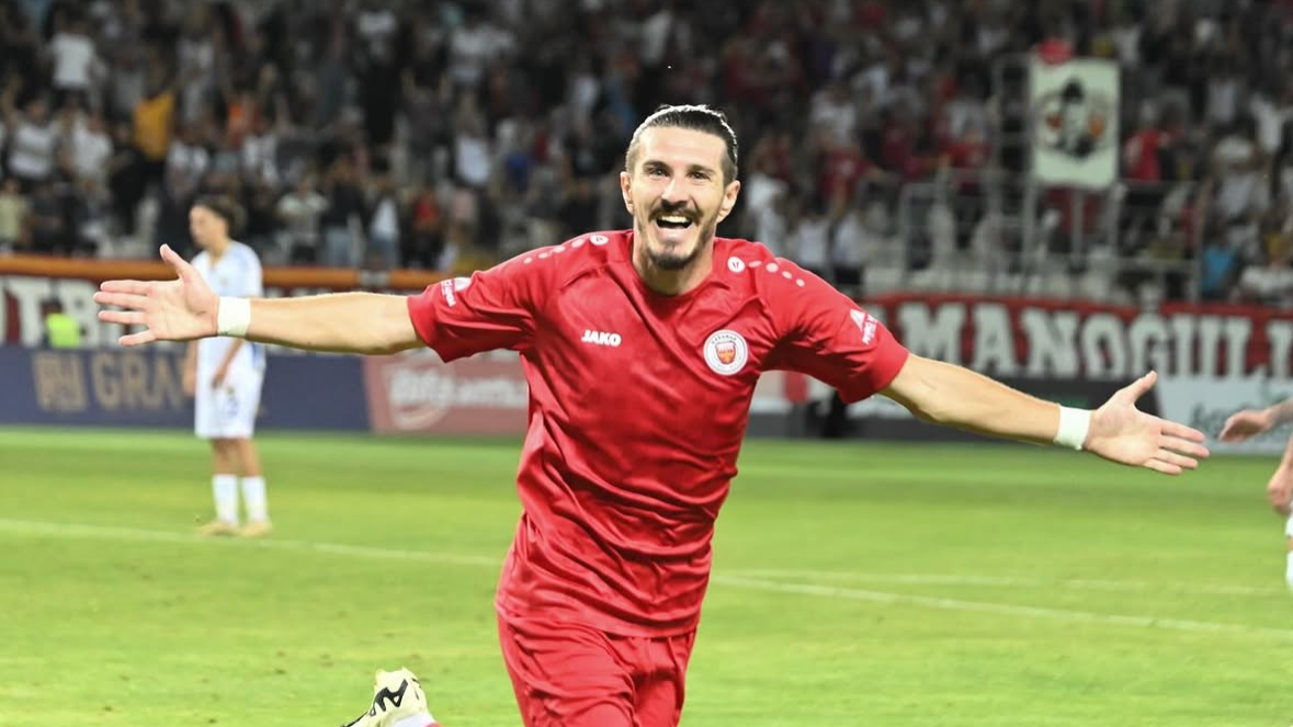 Karaman FK'da Kadro Belirsizliği Devam Ediyor: Golcü Oyuncu Takımdan Ayrıldı