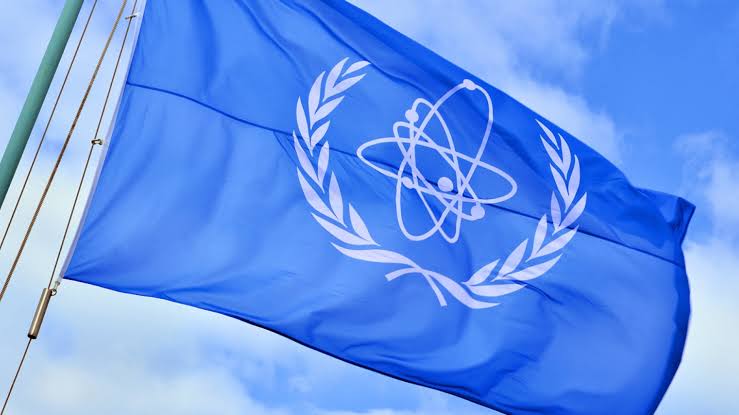 IAEA, İran'daki Güvenlik Endişeleri Nedeniyle Müfettişlerini Çekti