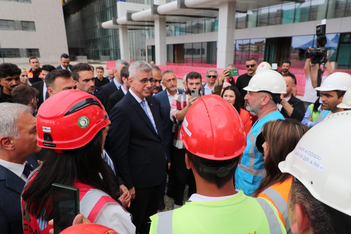 Sağlık Bakanı Memişoğlu Ordu Şehir Hastanesi İnşaatını İnceledi
