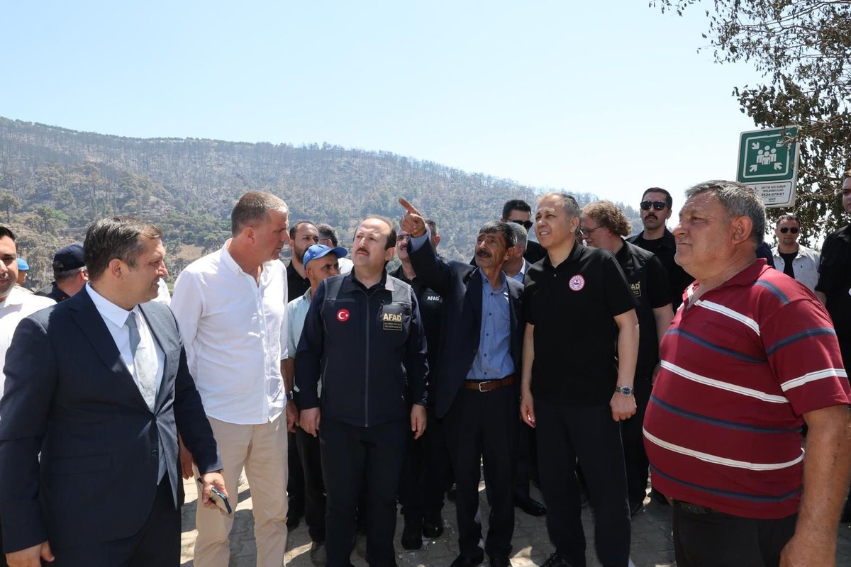 İzmir Ödemiş'te Orman Yangını Sonrası Bakan Yerlikaya İncelemelerde Bulundu