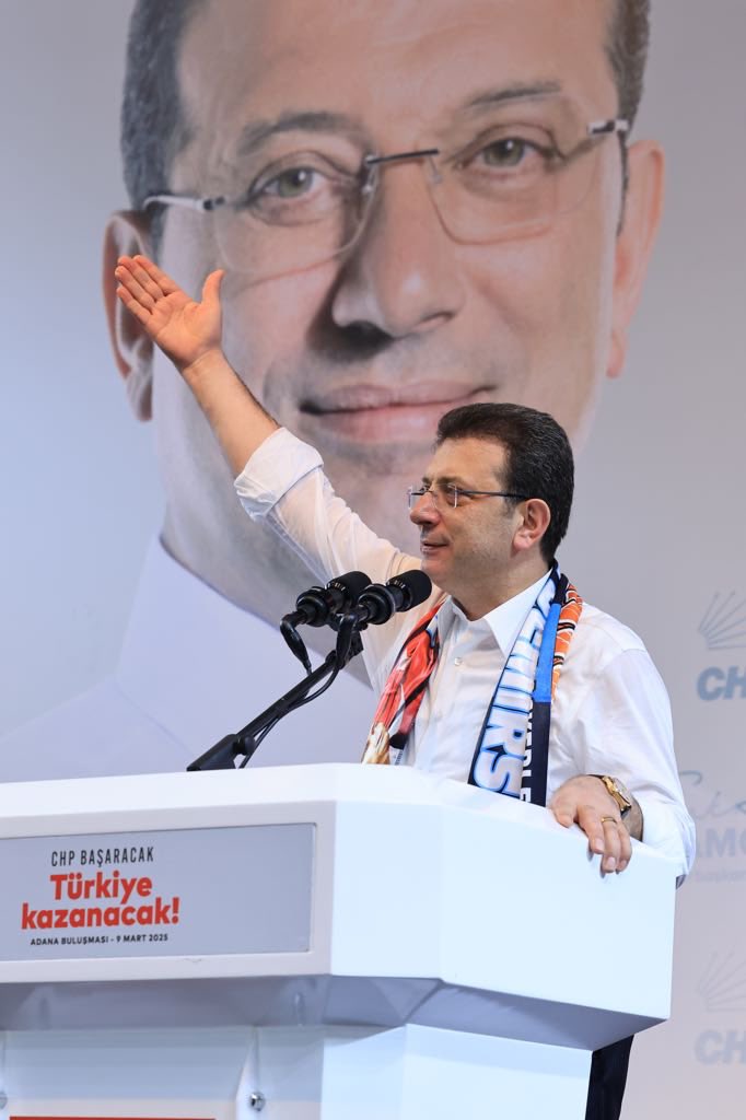 Ekrem İmamoğlu'ndan AK Partili Siyasetçilere Vesayet Eleştirisi