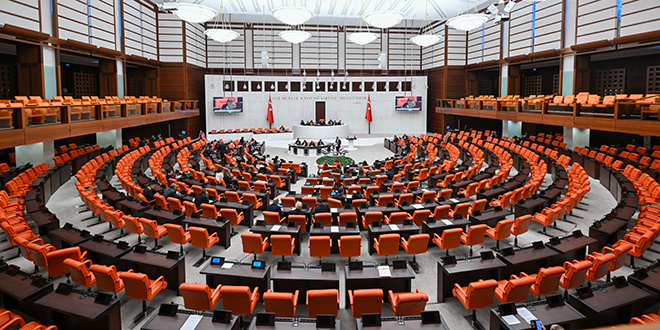 TBMM'de En Düşük Emekli Maaşı Zammı Teklifi Görüşüldü