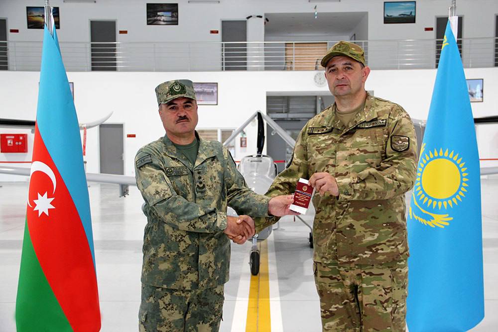 Azerbaycan ve Kazakistan'ın Ortak İHA Tatbikatı 