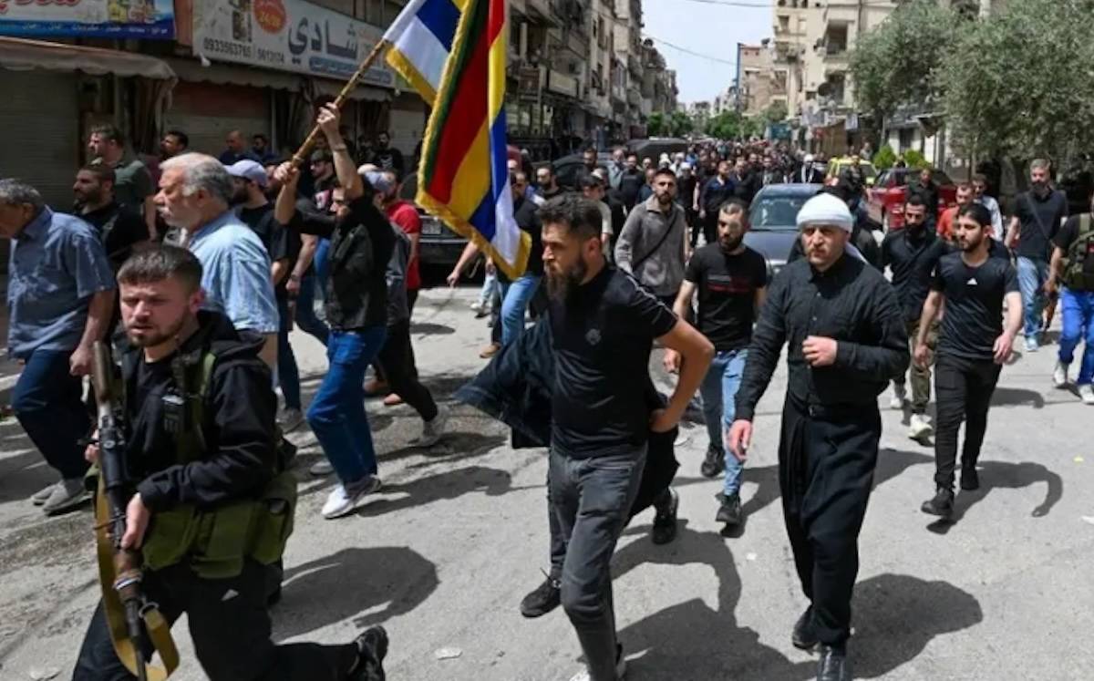 Suriye Ordusu Süveyda Kentini Kontrol Altına Aldı