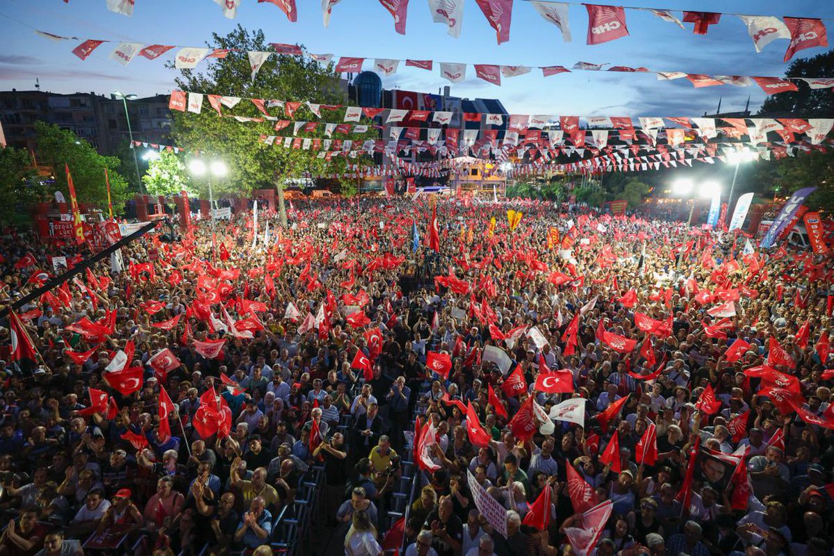 CHP Genel Başkanı Özgür Özel'den Kararlılık Mesajı: 