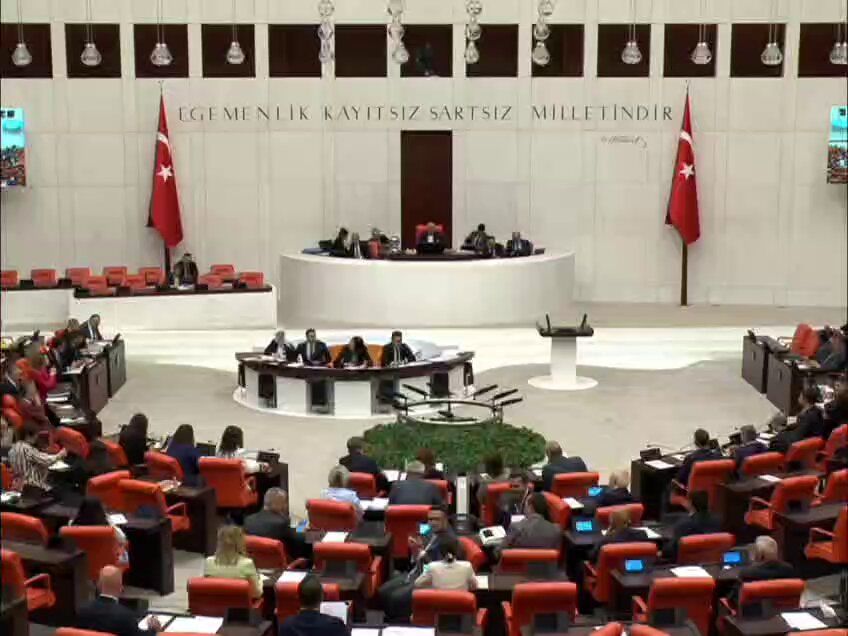 İYİ Partili Türkoğlu: Yusuf Tekin’e Ders Kitapları Sorusu