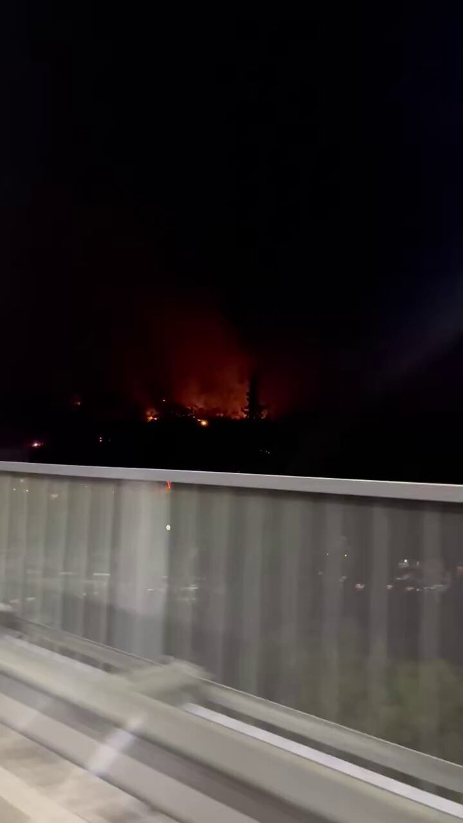 Manisa'da Yerleşim Yerlerine Yayılan Yangın Alarmı