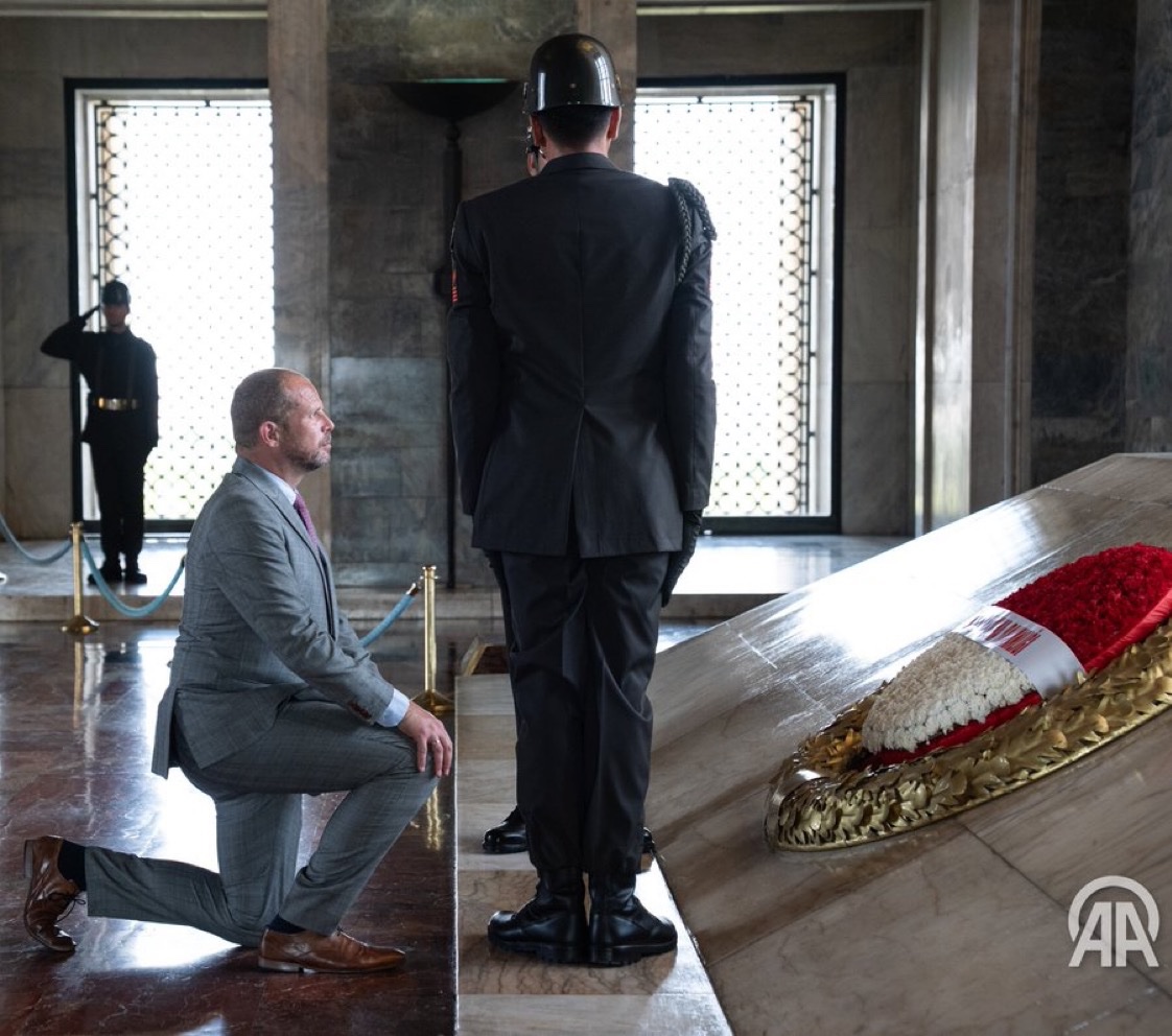 Belçika Savunma Bakanı Anıtkabir'de Atatürk'e Saygı Duruşu Yaptı