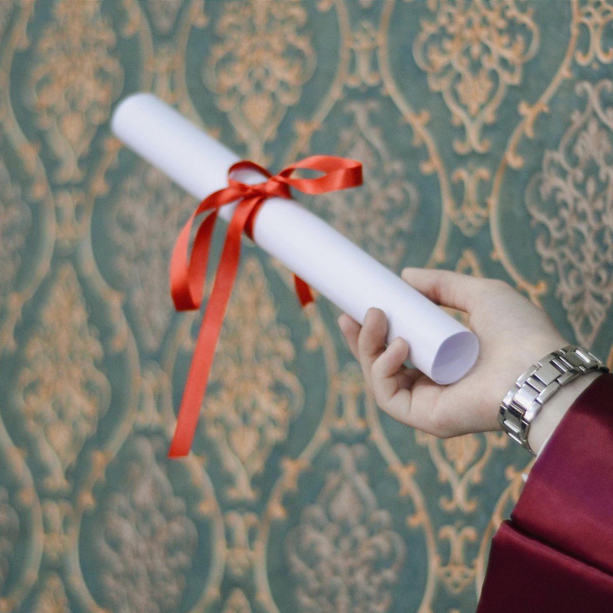 İstanbul'da Sahte Diploma ve Karot Raporu Çetesine Operasyon