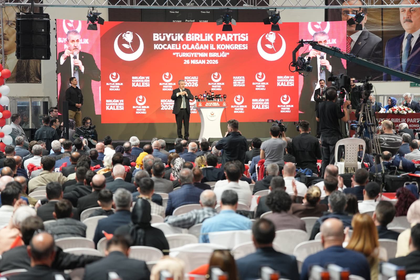 Mustafa Destici’den Sert Çıkış: 'Çocuklar Dijital Esaret Altında'