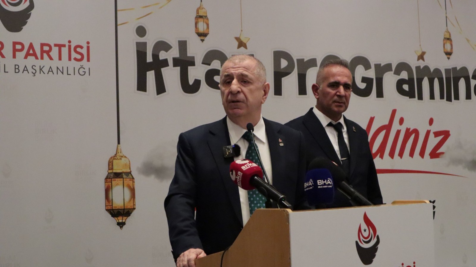 Özdağ’dan dikkat çeken sözler: 'Muhalifseniz size farklı yasalar uygulanıyor'