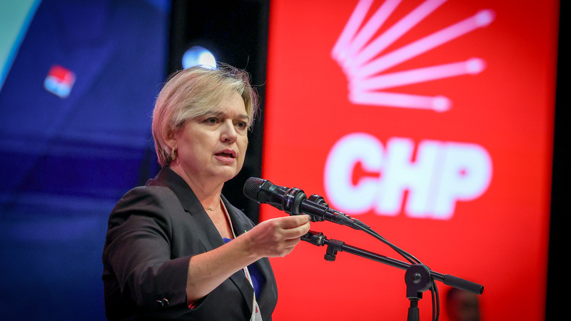 CHP'DE BOMBA İDDİA! 'Özgür Özel Olmazsa, İmamoğlu'nun Desteğiyle Böke Aday Gösterilecek!'