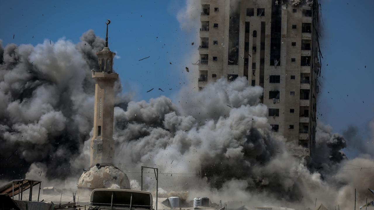 İsrail Tankları Gazze'ye Girdi!