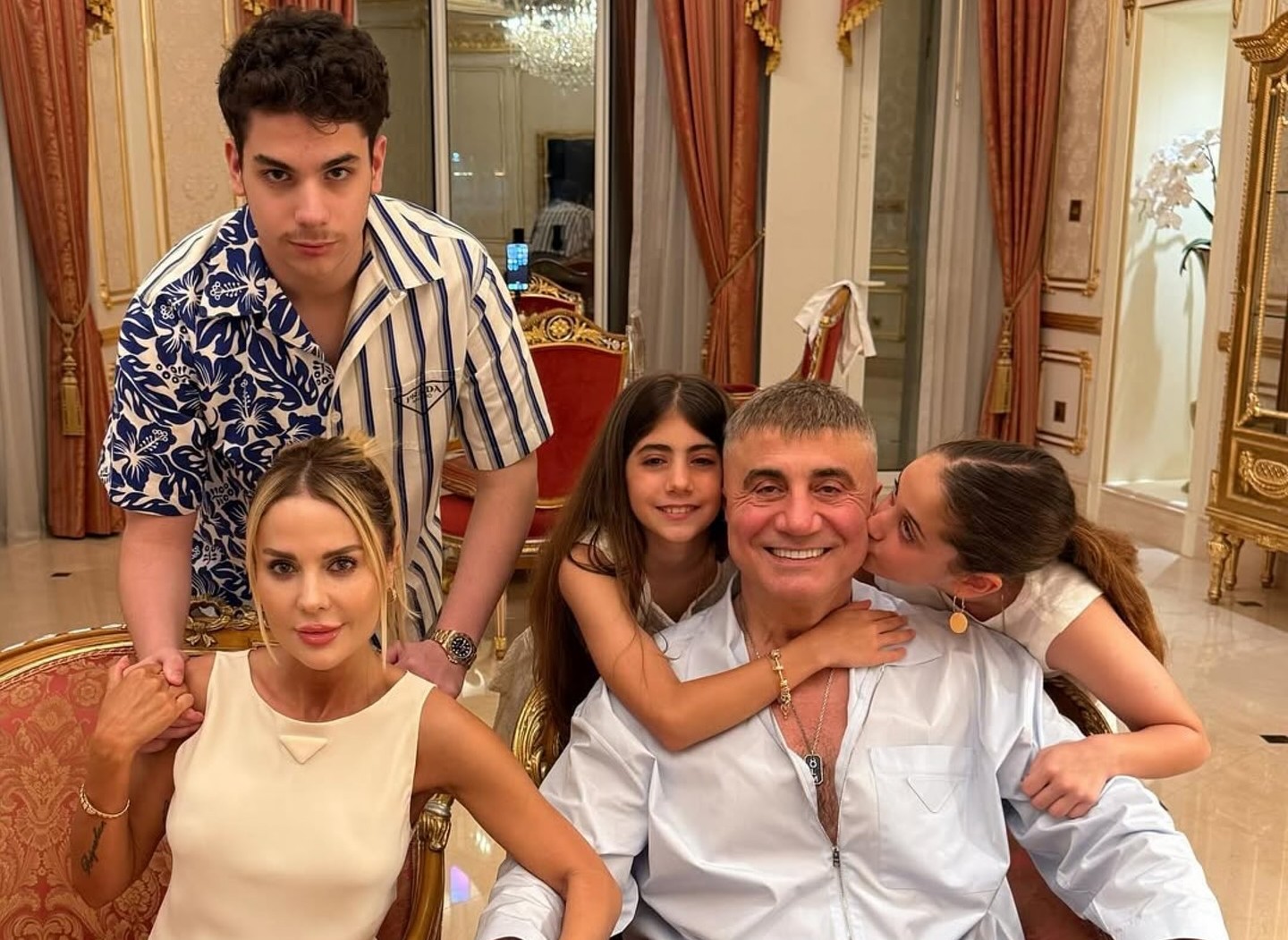 Sedat Peker'in Gizemli Paylaşımı Türkiye'ye Dönüş Sinyali mi Veriyor?