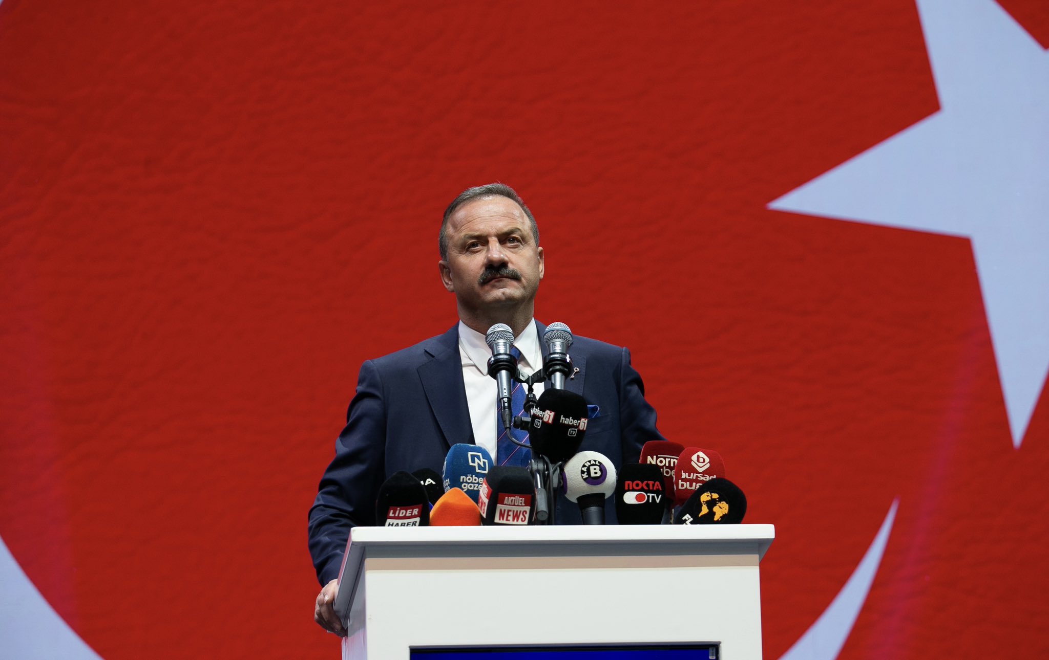 Yavuz Ağıralioğlu'ndan Meclis'te 'Apo' Alkışlarına Sert Tepki: 'Sizi Affetmeyeceğiz!'