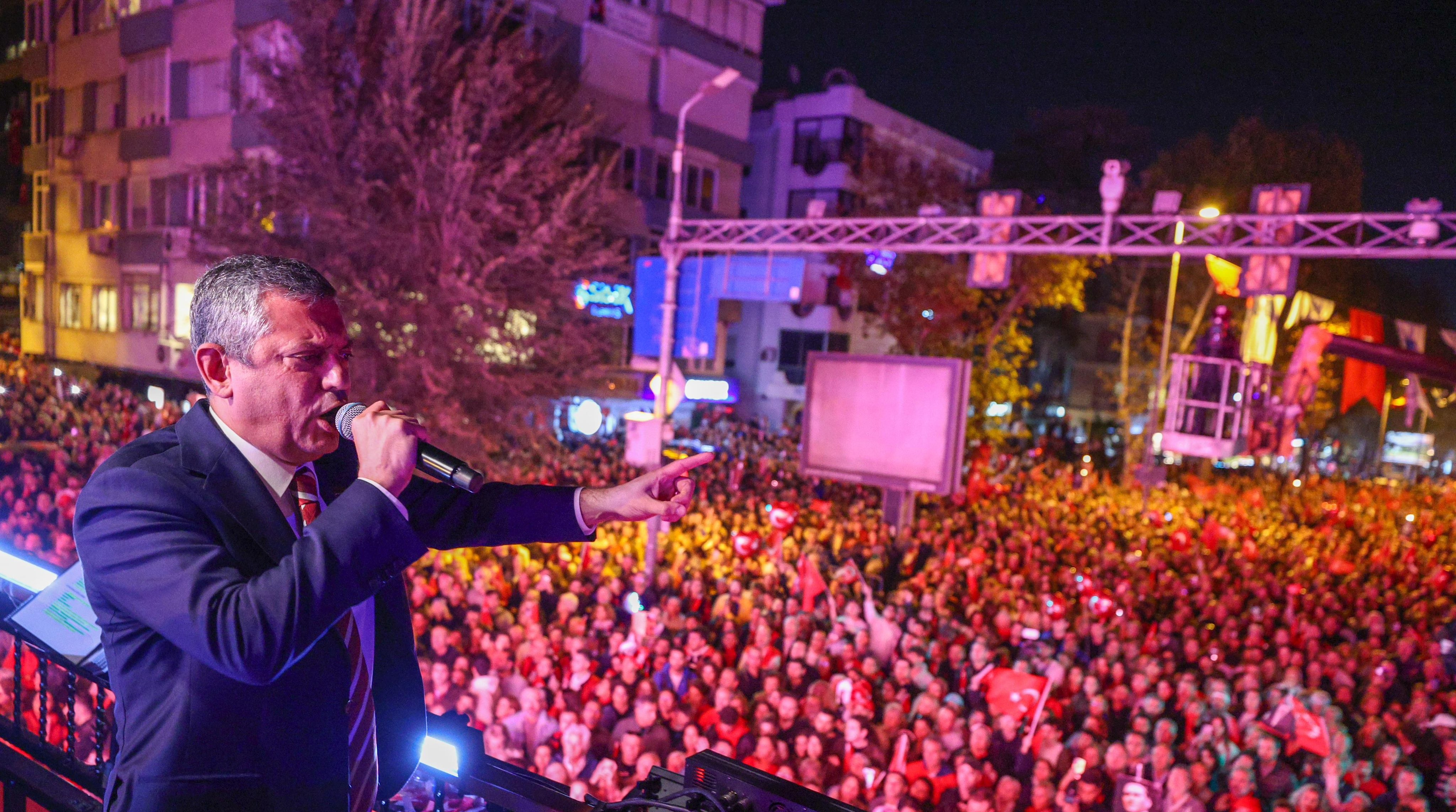 Cumhuriyet Halk Partisi Genel Başkanı Özgür Özel: 