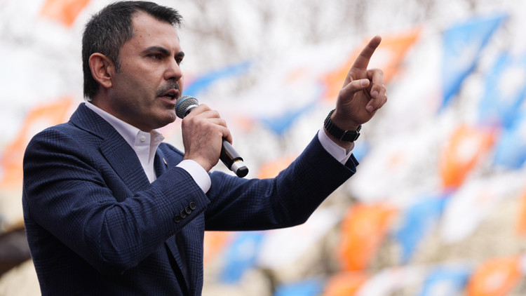 Bakan Kurum'dan Özel'e Sert Yanıt: 'Bozuk Plak Gibi Aynı Nakarat, Derdimiz Eser Üretmek'