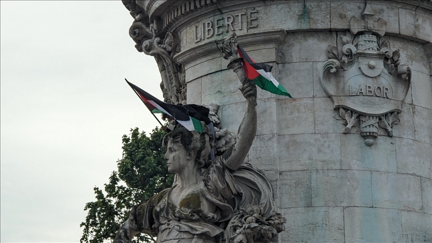 Fransız Yargıçlar Gazze'deki İnsani Yardım Engelleyicileri İçin Tutuklama Emri Çıkardı