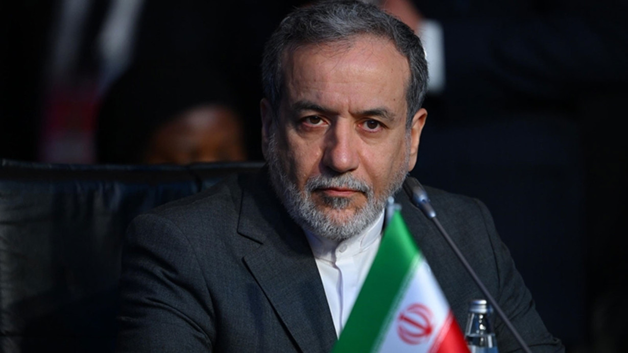 İran Dışişleri Bakanı'ndan ABD'ye Sert Uyarı: Saldırırsanız Bölgedeki Üslerinizi Vururuz