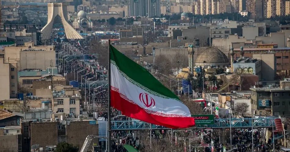 İran, Kuveyt'teki ABD Üslerine Yönelik İHA Saldırılarını Sürdürüyor