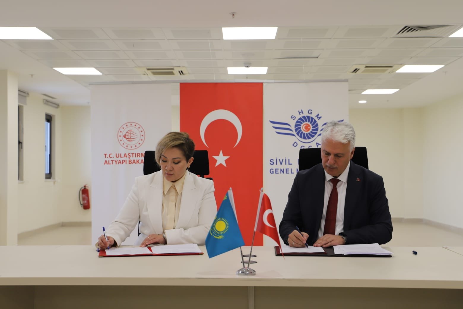Türkiye ile Kazakistan Arasında Havacılık İş Birliği Güçleniyor