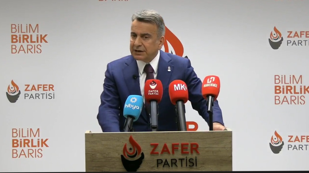 Karamahmutoğlu’ndan Sert Çıkış: 'Türkiye AKP’yi Sırtından Atmalı, Erken Seçim Şart'