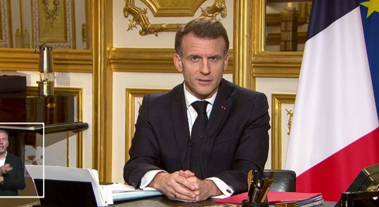 Macron’dan Lübnan Ateşkesi Uyarısı: 'Zayıflama Riskinden Endişe Duyuyorum'