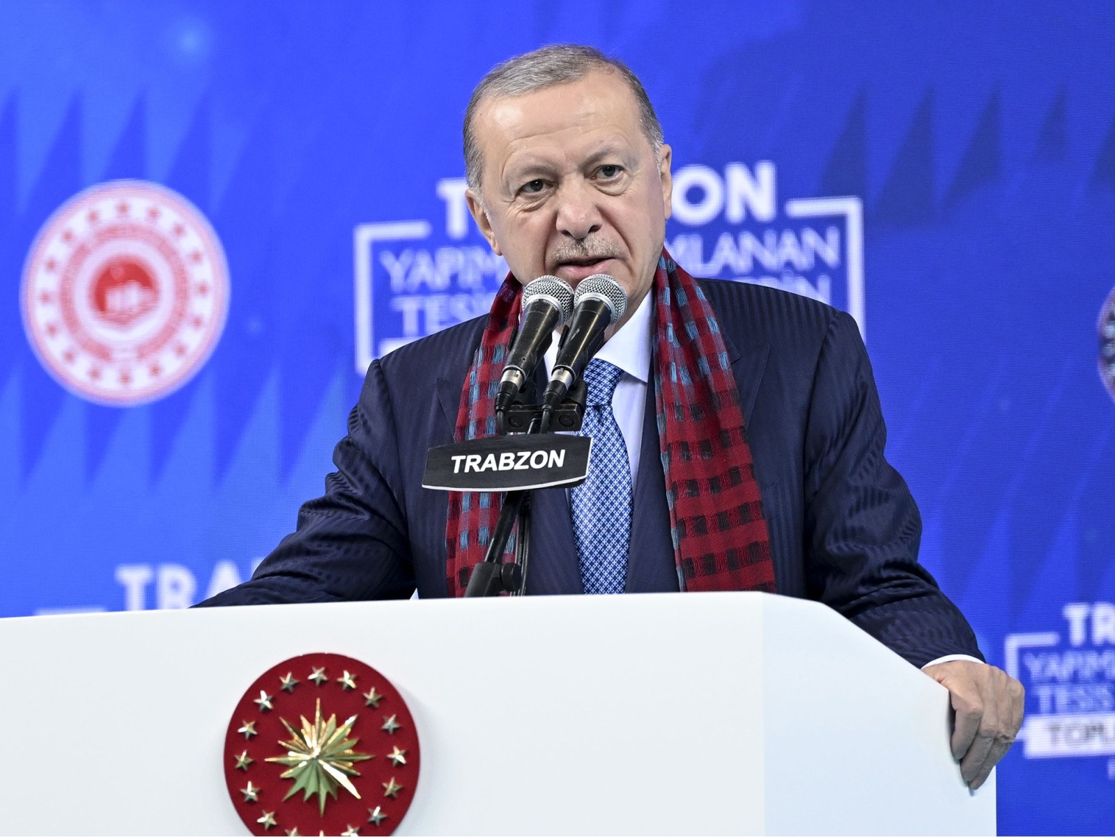 Cumhurbaşkanı Erdoğan'dan CHP Genel Başkanı Özel'e : 'Ezkaza Bir Yabancı Mikrofon Bulsa Onu Da Ülkesini Şikâyet İçin Kullanıyor!'