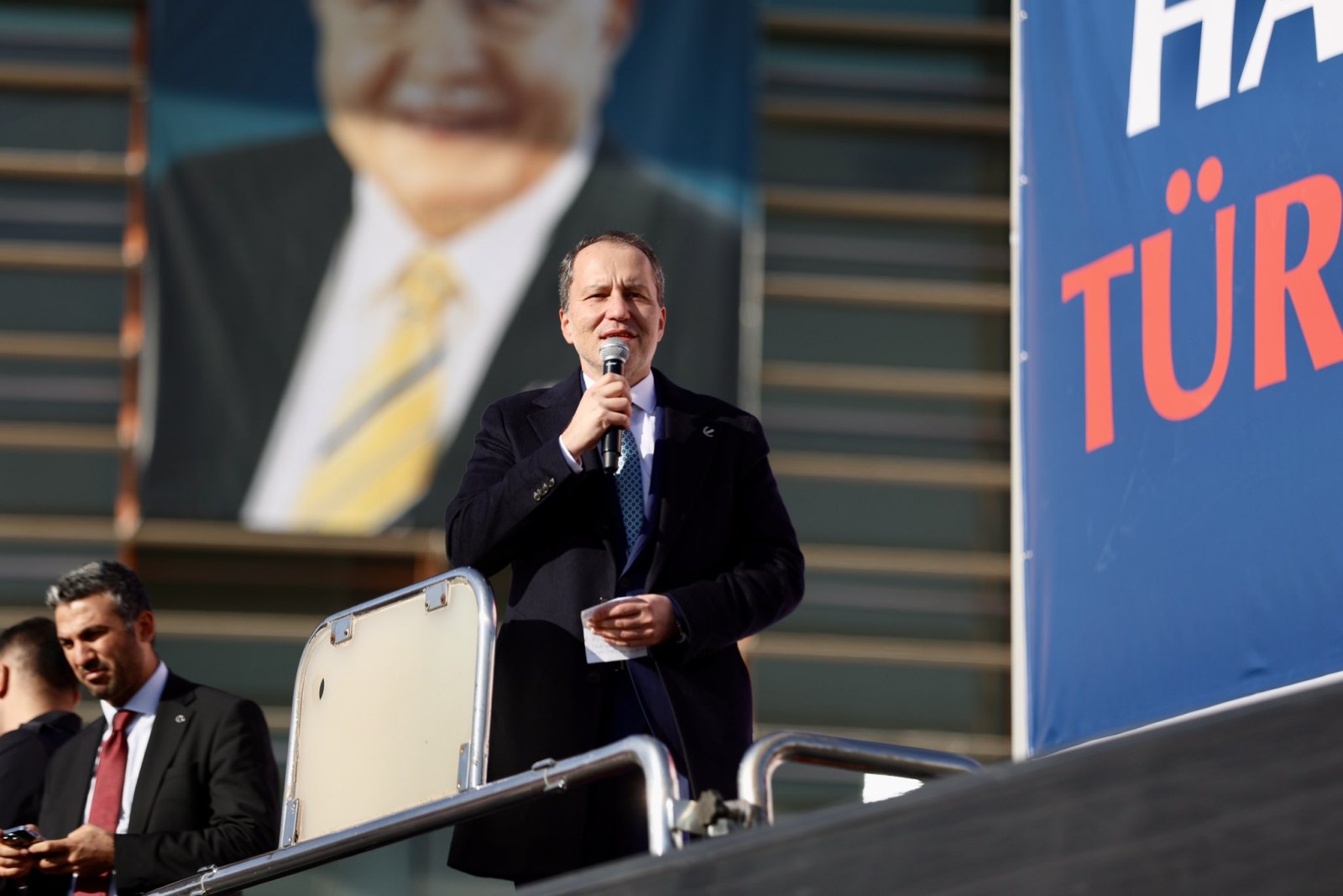 Erbakan’dan İktidara Sert Tepki: '22 LGBT Derneği İzin Aldı!'