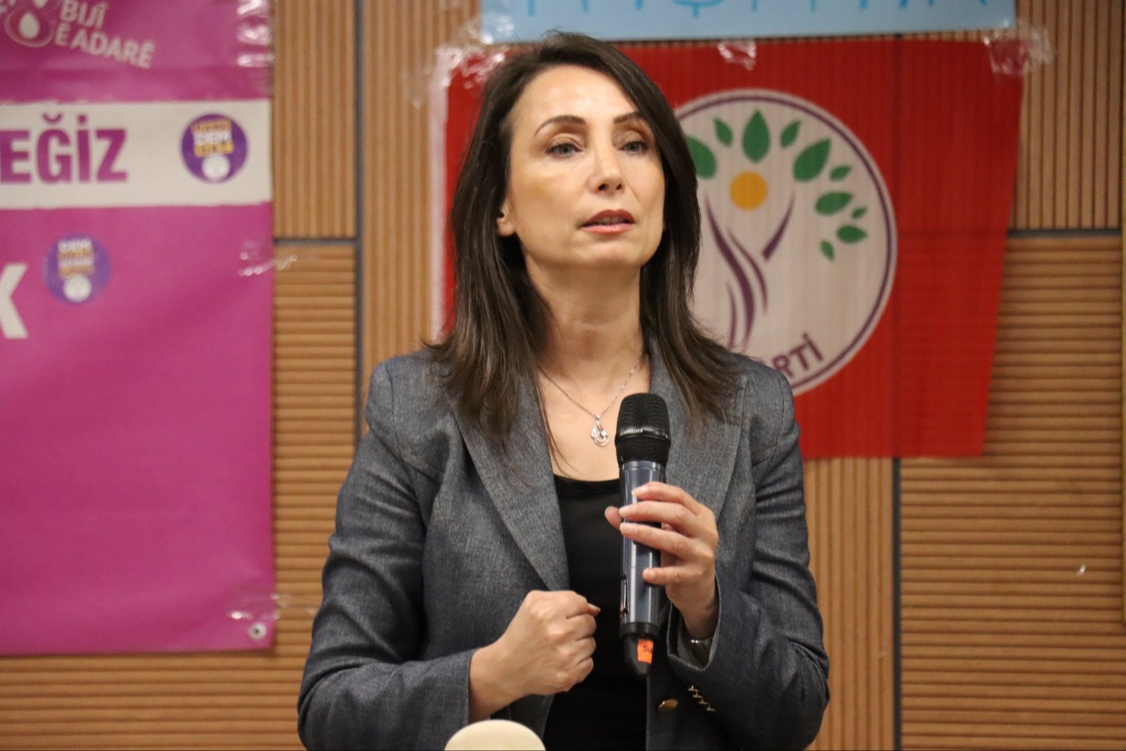 Hatimoğulları'ndan Özgür Özel'e Sert Yanıt: 'Stockholm Sendromu Metaforu Akıl Tutulmasıdır!'