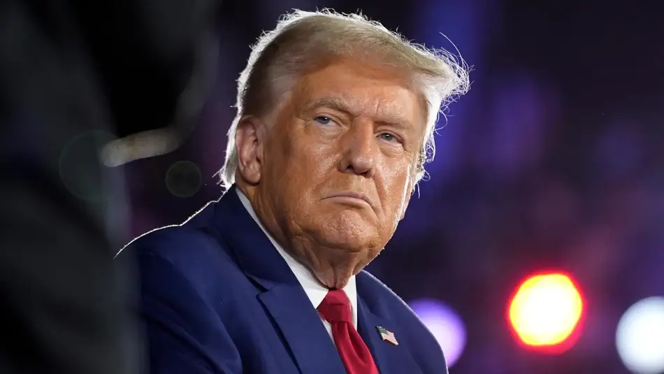 Trump'tan Noel Hediyesi: Demokratlara 'Radikal Solcu Pislikler' Diyerek Sert Çıkış