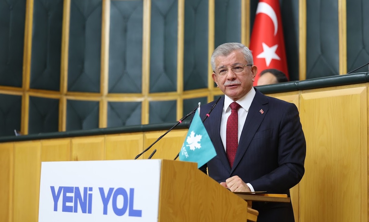 Davutoğlu’ndan Sert Çıkış: 'Dünya 1’den Büyüktür Demeyen Lider Olamaz'