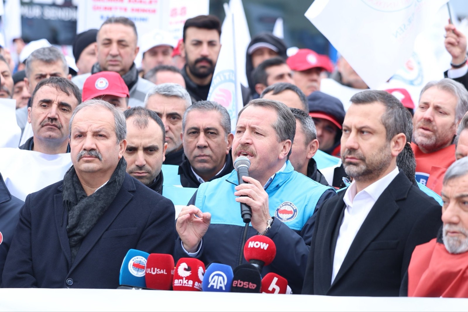 Memur-Sen'den Maliye Bakanlığı Önünde Ücret Reformu Eylemi: 'Artık Susmayacağız!'