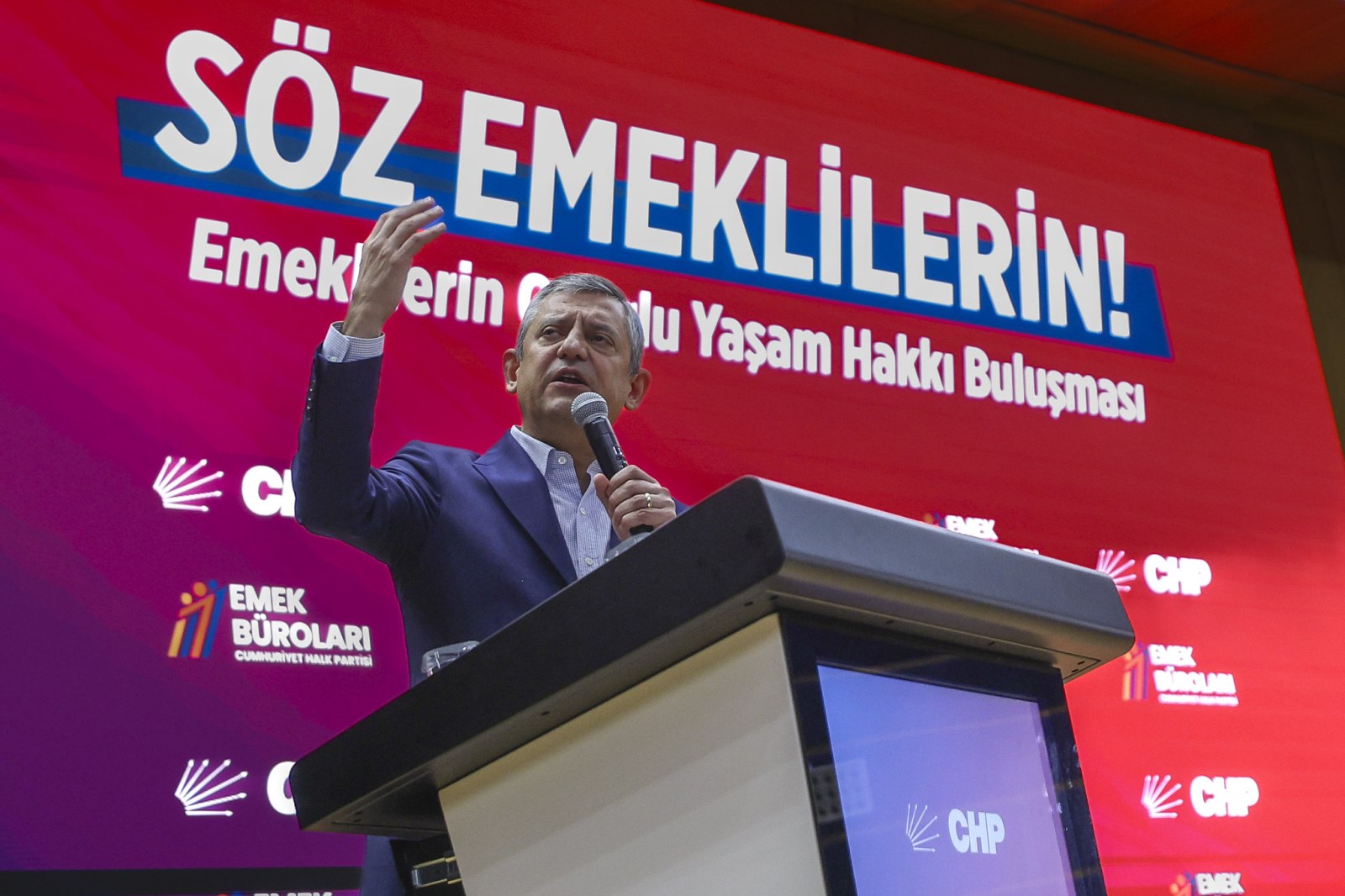 Özel'den Sert İktidar Eleştirisi ve Meclis Çağrısı : 'AK Parti'nin Kara Düzeni Kaybedecek'
