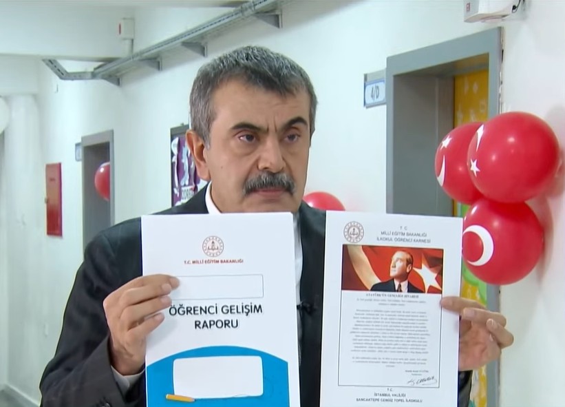 Bakan Tekin'den Atatürk Açıklaması : 'Atatürk'ün Saygınlığı İle İlgili Olumsuz Bir Tavır İçerisinde Bulunacağımızı İddia Eden Muhalefeti Kınıyorum'