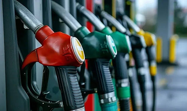 Akaryakıta Kritik Zaman: Büyükşehirlerde Pompa Fiyatları: İşte Güncel Liste