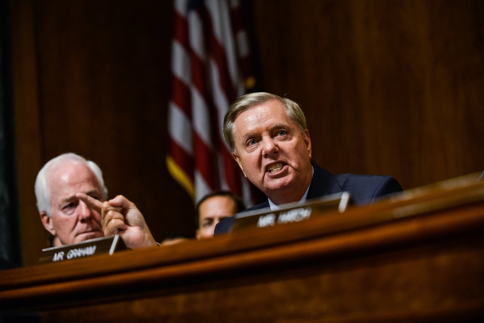 ABD'li Senatör Graham'dan Suriye'ye Sert Uyarı: 'Rakka'ya İlerlerseniz Yaptırımlar Ağırlaşacak, İlişkiler Kalıcı Zarar Görecek'