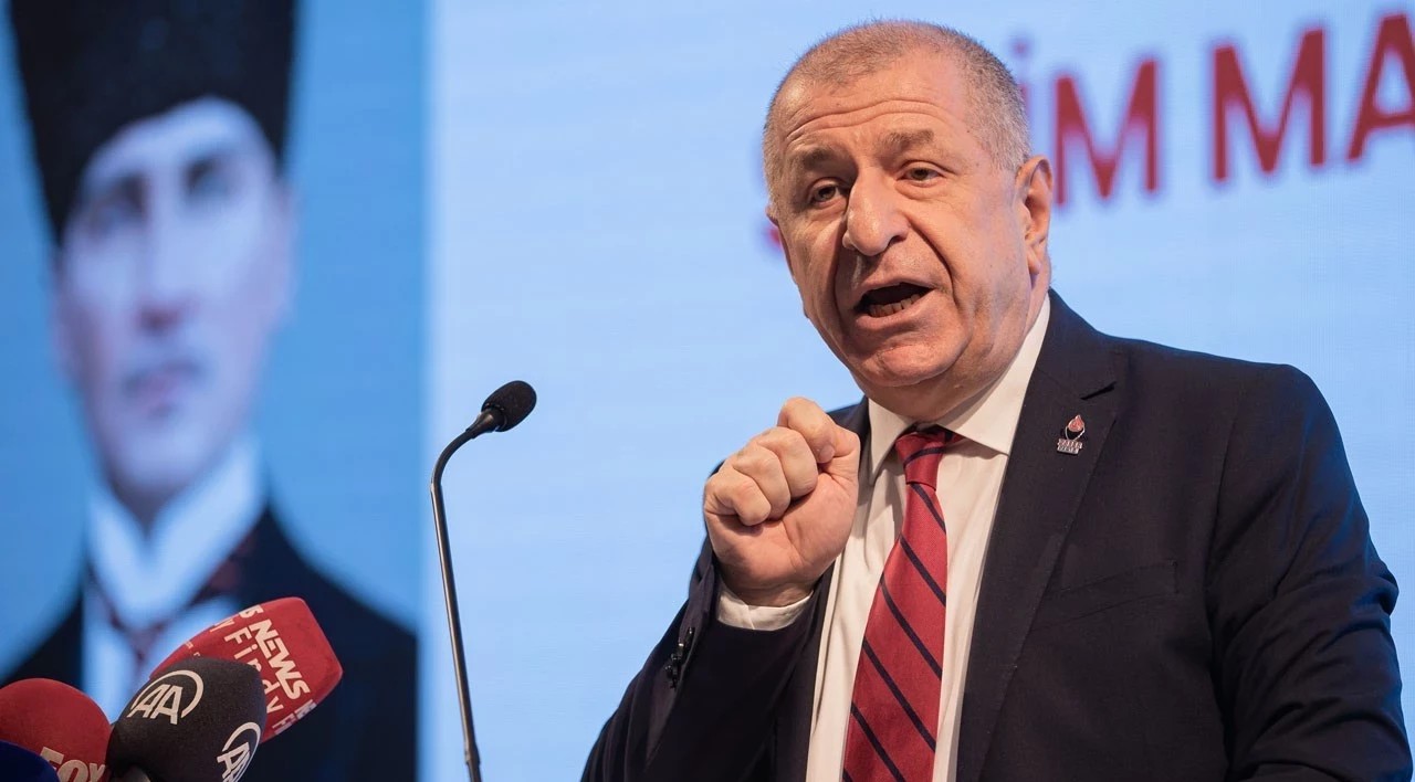 Özdağ'dan Tüm Binalara Bayrak Talimatı