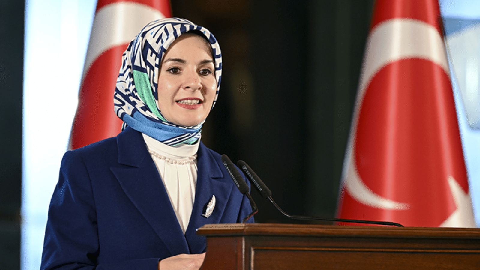 Mahinur Özdemir Göktaş Duyurdu: Sözleşmeli Personelin Ebeveynlik Hakkı Genişledi!