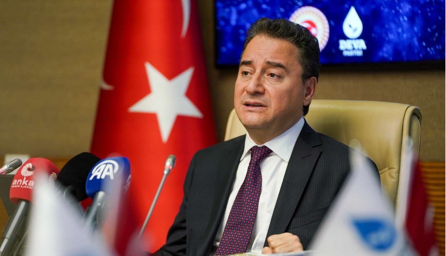 Babacan'dan Çarpıcı Enflasyon Tespiti: 'Bir Yıllık Enflasyon Tek Ayda Yaşandı'