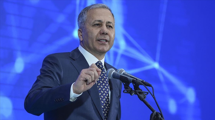 Yurtdışına Kaçan 15 Suçlu Türkiye'ye Getirildi: 'Kaçış Yok'