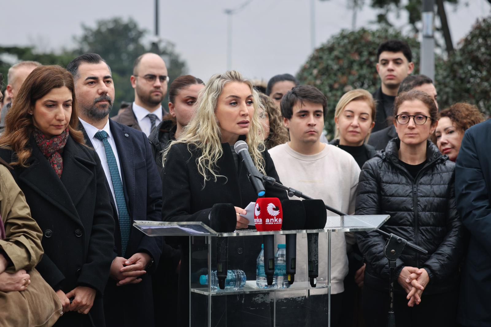 Aile Dayanışma Ağı'ndan Güçlü Adalet Çağrısı: 'Ailelere Dokunmayın, Hukuk Herkes İçin İşlesin'