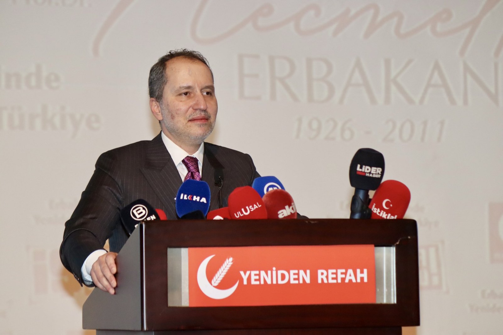 Fatih Erbakan, Babası Necmettin Erbakan'ı Andı: 'Zamana Göre Şekil Alan Bir Siyasetçi Değildi'